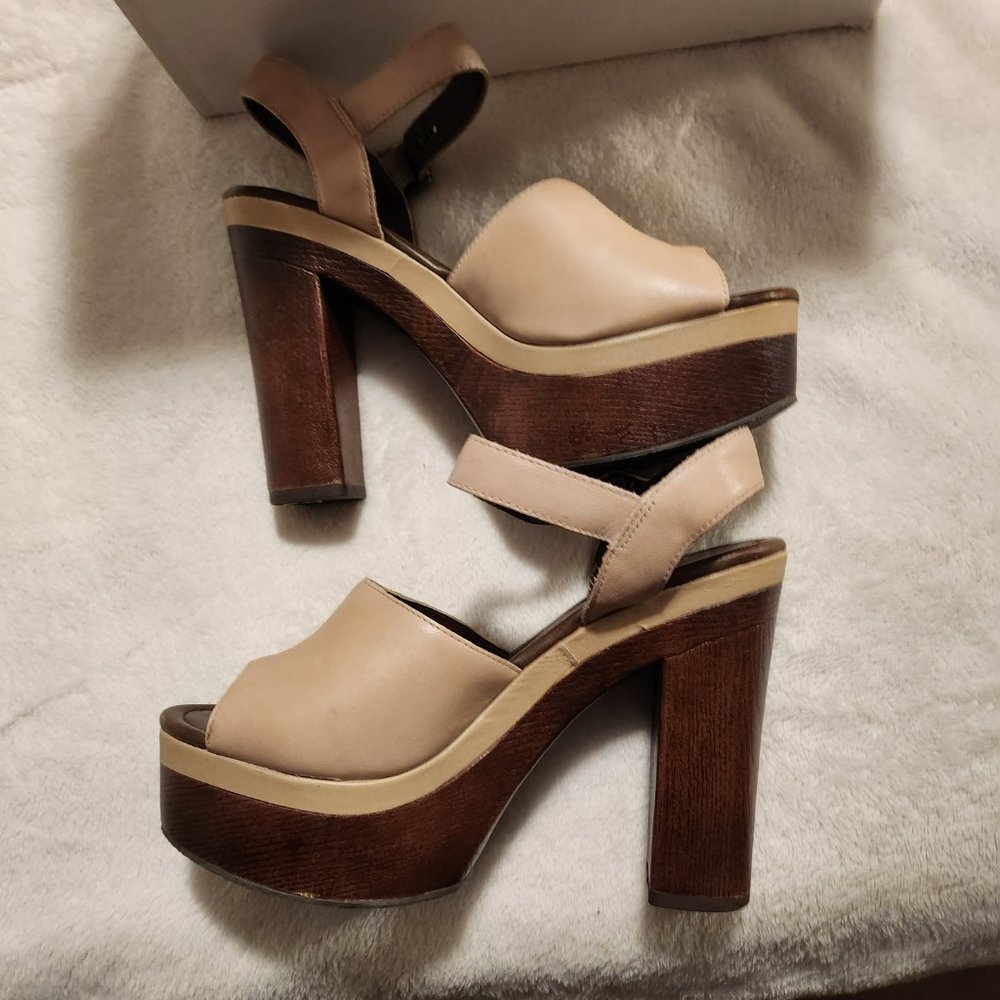 Aldo Platform Cream Sandals - NWB Size 8